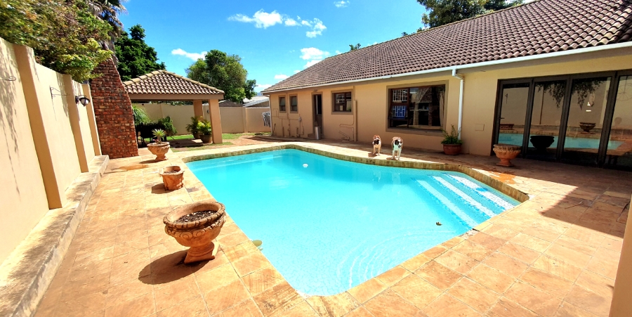 4 Bedroom Property for Sale in Strelitzia Park Eastern Cape